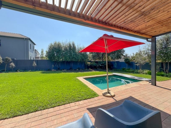 STUNNING HOME IN THE HEART OF MIDLANDS ESTATE — DON’T MISS THIS ONE!
