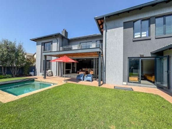 STUNNING HOME IN THE HEART OF MIDLANDS ESTATE — DON’T MISS THIS ONE!