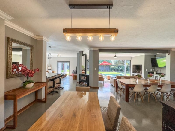 STUNNING HOME IN THE HEART OF MIDLANDS ESTATE — DON’T MISS THIS ONE!