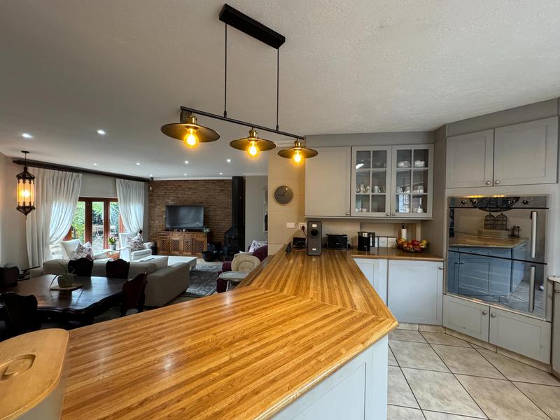 Elevated Luxury Living on the Hill in Zwartkop x4