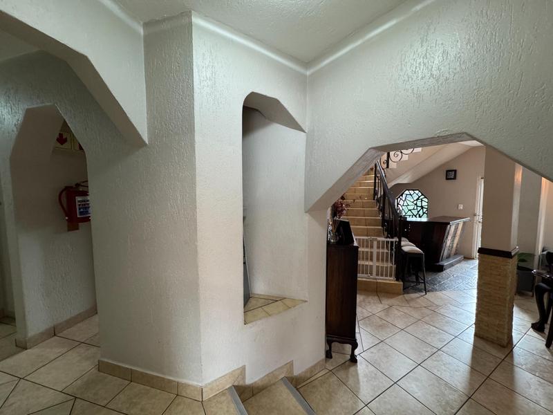 Elevated Luxury Living on the Hill in Zwartkop x4