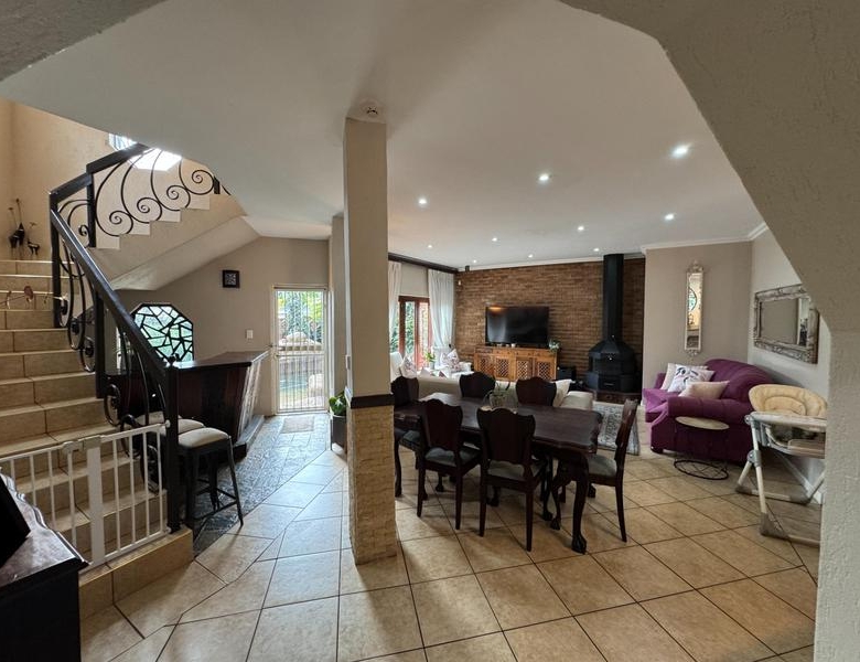 Elevated Luxury Living on the Hill in Zwartkop x4