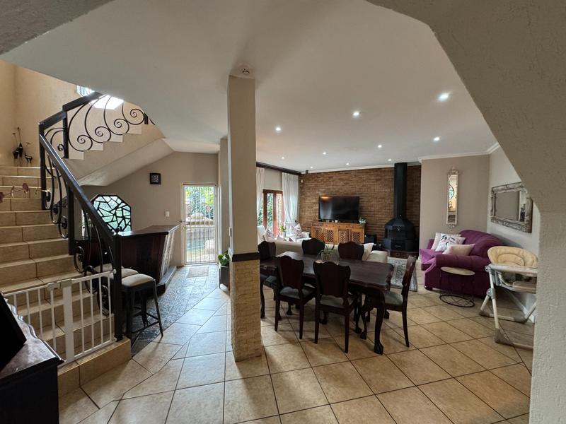 Elevated Luxury Living on the Hill in Zwartkop x4