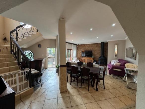 Elevated Luxury Living on the Hill in Zwartkop x4