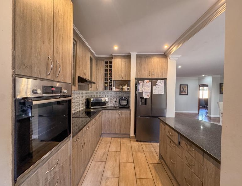 Stunning 4 Bedroom House for sale in Irene View Estate