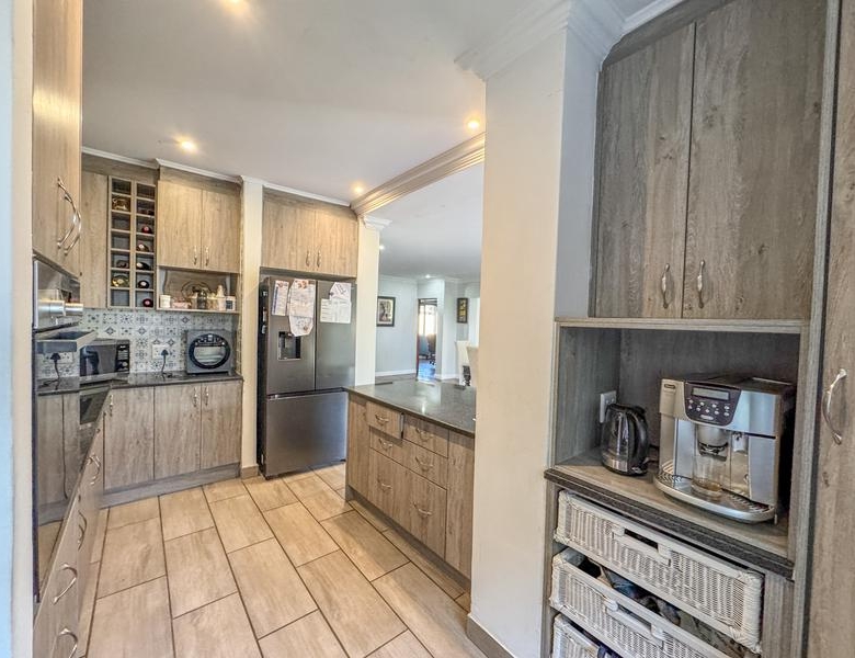Stunning 4 Bedroom House for sale in Irene View Estate