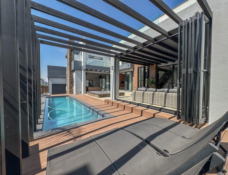 Impressive 5-Bedroom Luxury Home in Midstream Ridge Estate