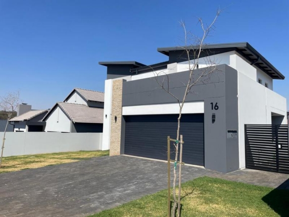 4 Bedroom House for Sale in Fountainbrook Estate