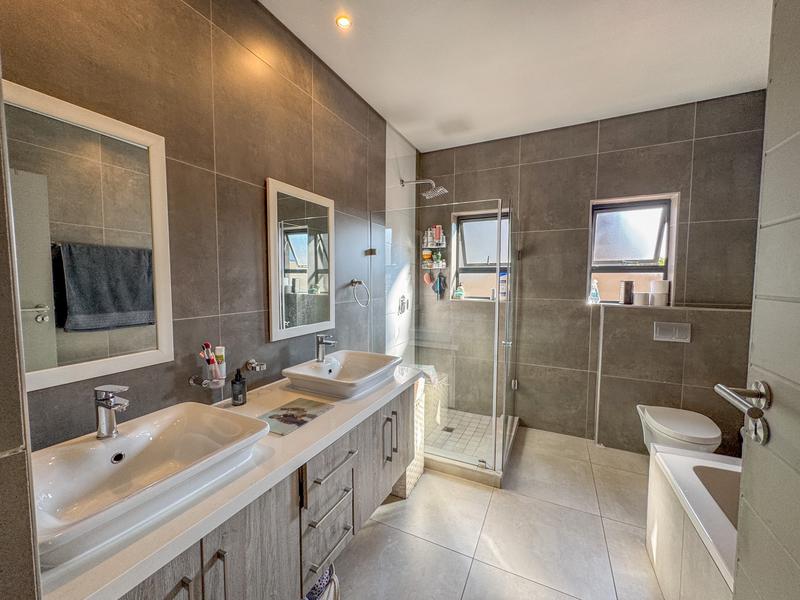 Stylish Home Just for you!!