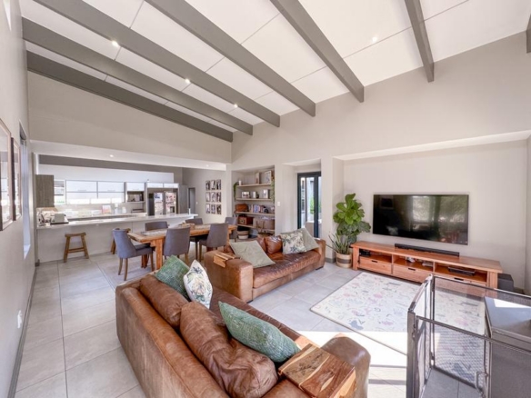 Stylish Home Just for you!!