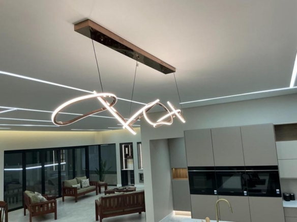 Modern 6 Bedroom Home for sale in Midstream Ridge Estate.