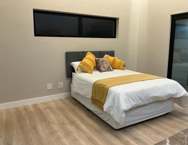 Modern 6 Bedroom Home for sale in Midstream Ridge Estate.