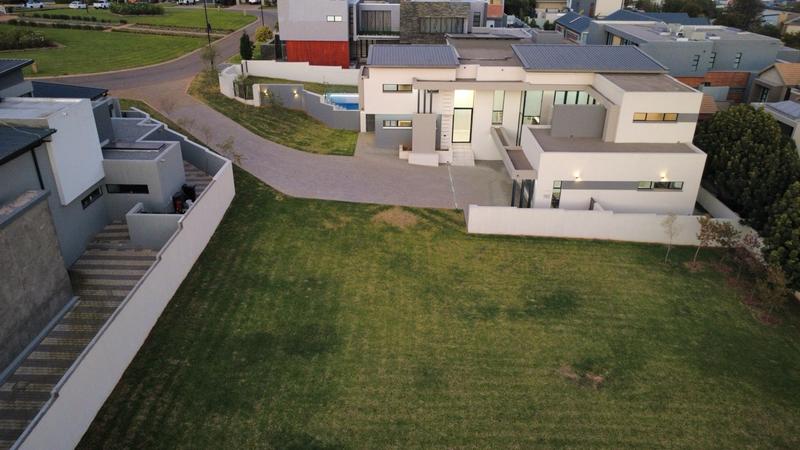 Modern 6 Bedroom Home for sale in Midstream Ridge Estate.