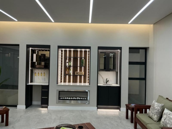 Modern 6 Bedroom Home for sale in Midstream Ridge Estate.