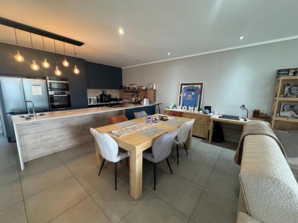 Beautiful Rental Unit available 1 Nov!