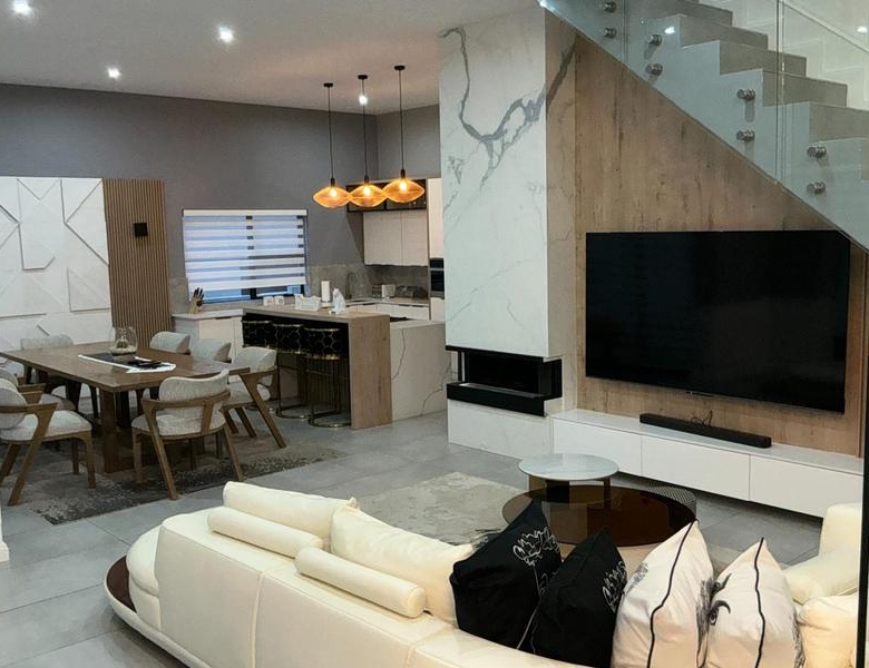 Modern 4 Bedroom Home for sale in Midstream Heights Estate.