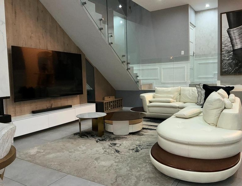 Modern 4 Bedroom Home for sale in Midstream Heights Estate.