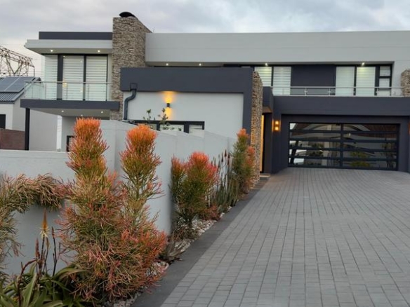 Modern 4 Bedroom Home for sale in Midstream Heights Estate.