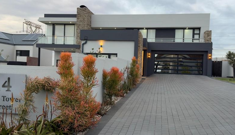 Modern 4 Bedroom Home for sale in Midstream Heights Estate.