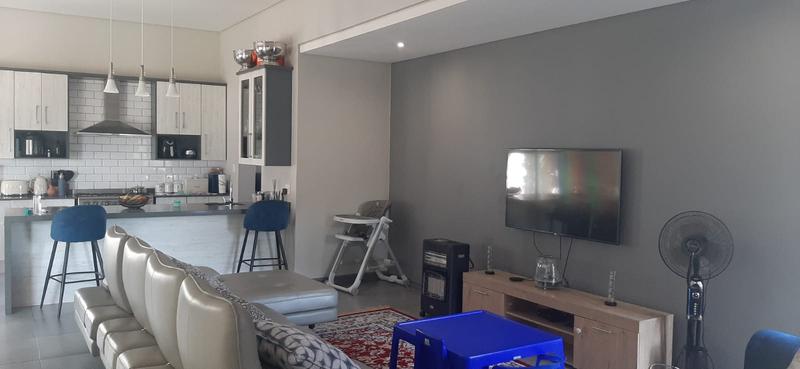 3 Bedroom House to Rent in Meadows, Midstream