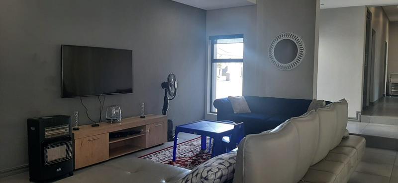 3 Bedroom House to Rent in Meadows, Midstream