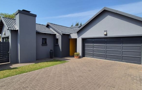 Cosy 3 Bedroom Home with Study to rent in Midlands Estate