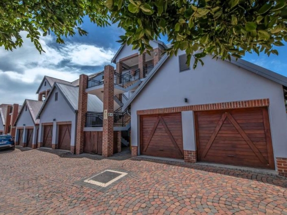 3 Bedroom Town House for Sale in Heritage Hill