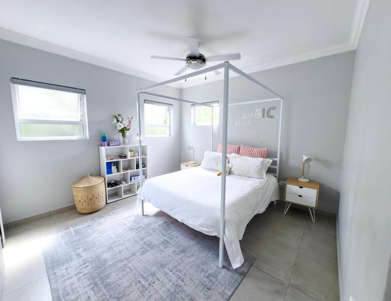 Spacious 4-Bedroom Family Home in Midstream Ridge Estate