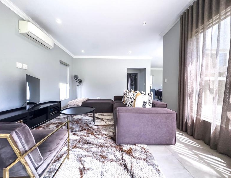 Spacious 4-Bedroom Family Home in Midstream Ridge Estate