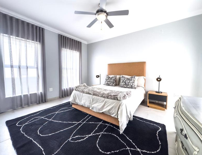 Spacious 4-Bedroom Family Home in Midstream Ridge Estate