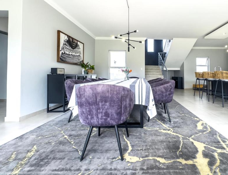 Spacious 4-Bedroom Family Home in Midstream Ridge Estate