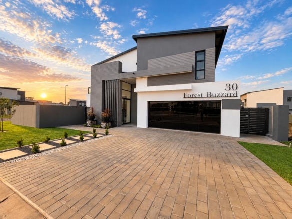 4 Bedroom House for Sale in Fountainbrook Estate.