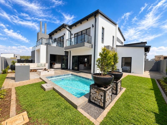 4 Bedroom House for Sale in Fountainbrook Estate.
