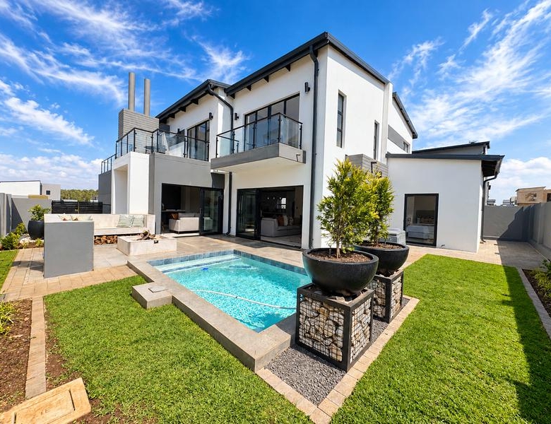 4 Bedroom House for Sale in Fountainbrook Estate.