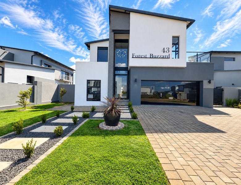 4 Bedroom House for Sale in Fountainbrook Estate.