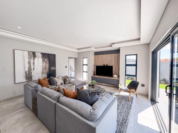 4 Bedroom House for Sale in Fountainbrook Estate.