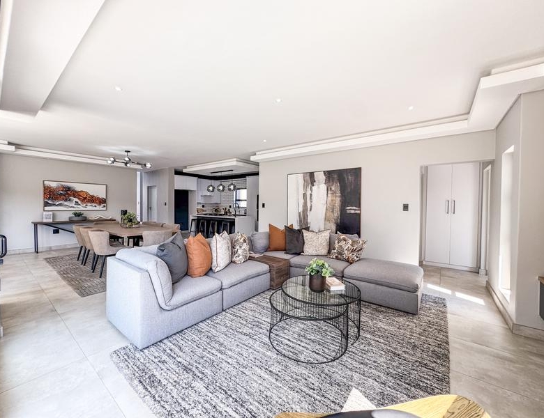 4 Bedroom House for Sale in Fountainbrook Estate.