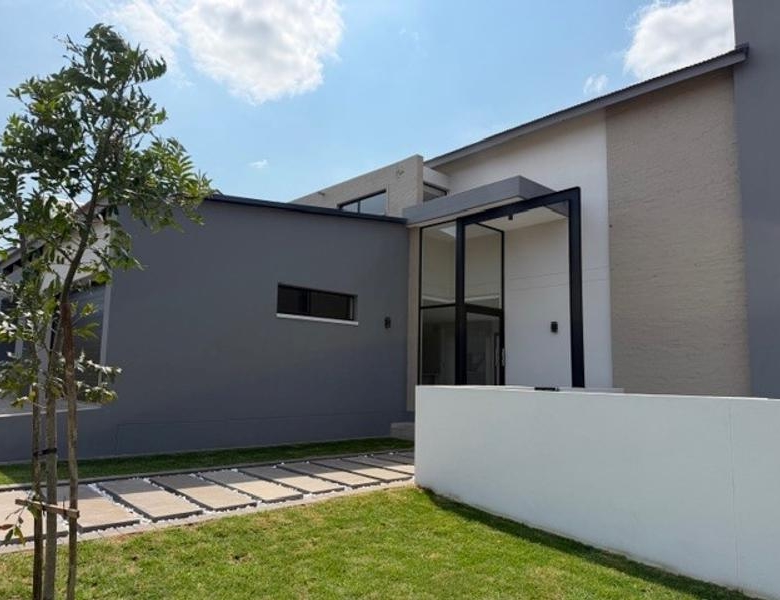4 Bedroom Home for sale in Fountain Brook Estate.