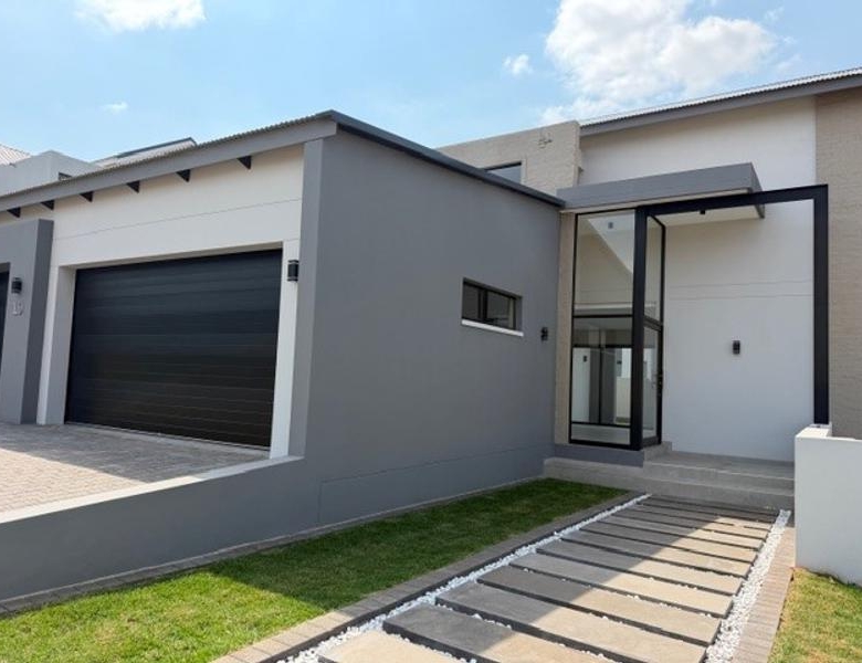 4 Bedroom Home for sale in Fountain Brook Estate.