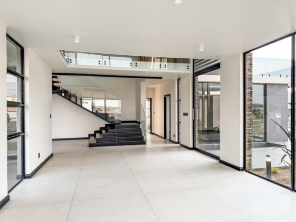 Impressive 5-Bedroom Luxury Home in Midstream Heights Estate