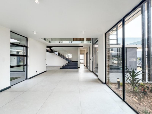 Impressive 5-Bedroom Luxury Home in Midstream Heights Estate