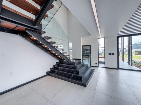 Impressive 5-Bedroom Luxury Home in Midstream Heights Estate