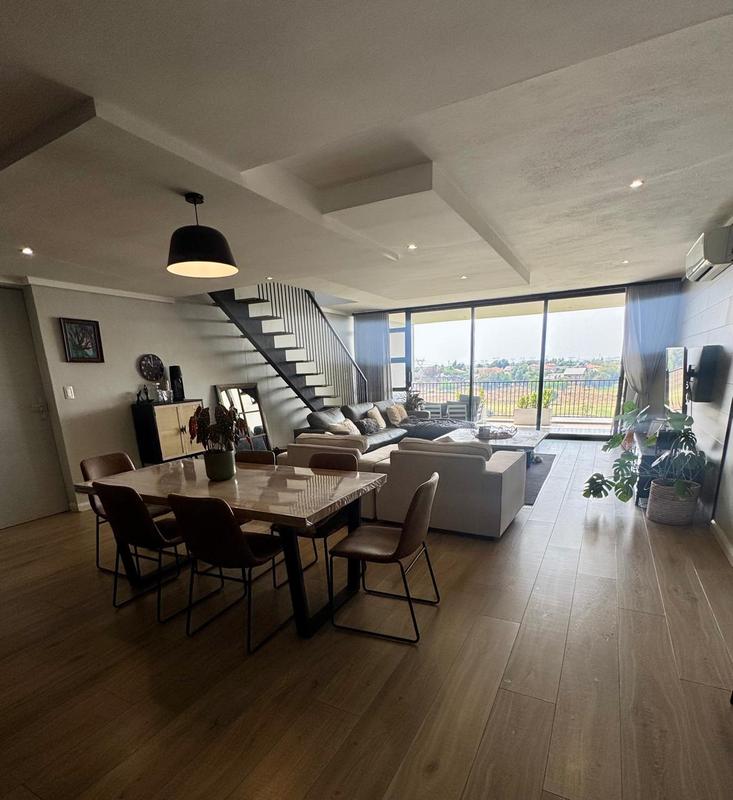 WHEN LUXARY MEETS EXPECTATIONS IN MIDSTREAM ESTATE. STEP INTO LUXURY WITH A VIEW OF THE GOLF COURSE, DAMS AND WILDLIFE!