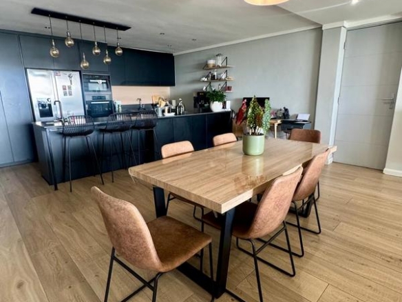 WHEN LUXARY MEETS EXPECTATIONS IN MIDSTREAM ESTATE. STEP INTO LUXURY WITH A VIEW OF THE GOLF COURSE, DAMS AND WILDLIFE!