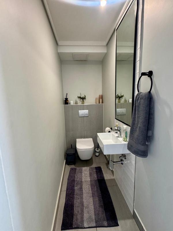 WHEN LUXARY MEETS EXPECTATIONS IN MIDSTREAM ESTATE. STEP INTO LUXURY WITH A VIEW OF THE GOLF COURSE, DAMS AND WILDLIFE!