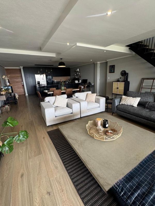 WHEN LUXARY MEETS EXPECTATIONS IN MIDSTREAM ESTATE. STEP INTO LUXURY WITH A VIEW OF THE GOLF COURSE, DAMS AND WILDLIFE!