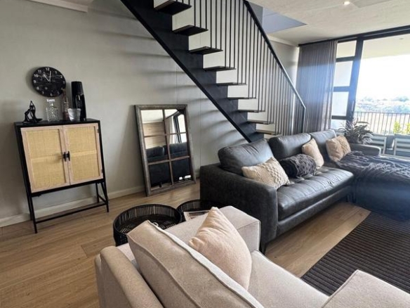 WHEN LUXARY MEETS EXPECTATIONS IN MIDSTREAM ESTATE. STEP INTO LUXURY WITH A VIEW OF THE GOLF COURSE, DAMS AND WILDLIFE!