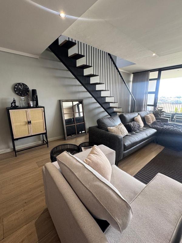 WHEN LUXARY MEETS EXPECTATIONS IN MIDSTREAM ESTATE. STEP INTO LUXURY WITH A VIEW OF THE GOLF COURSE, DAMS AND WILDLIFE!