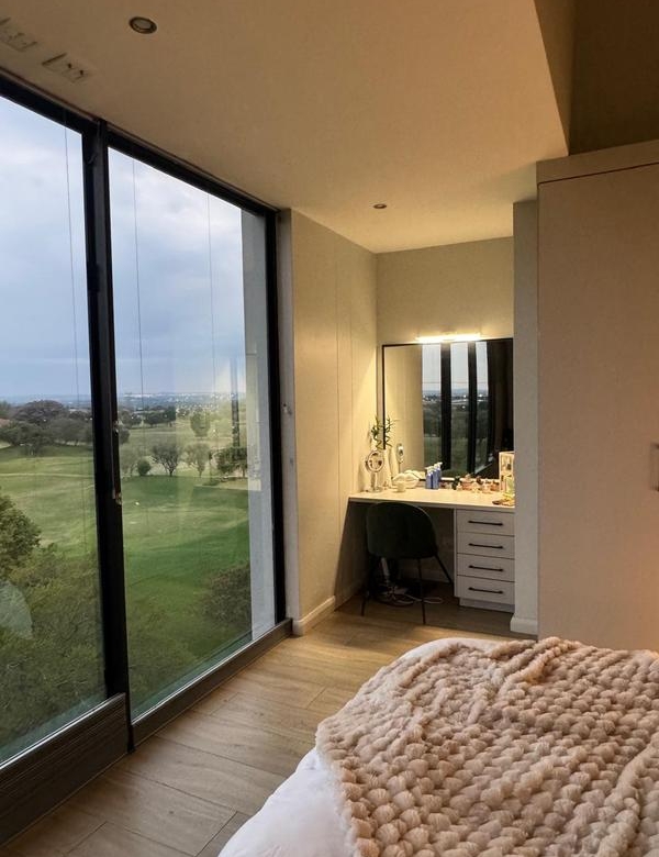 WHEN LUXARY MEETS EXPECTATIONS IN MIDSTREAM ESTATE. STEP INTO LUXURY WITH A VIEW OF THE GOLF COURSE, DAMS AND WILDLIFE!
