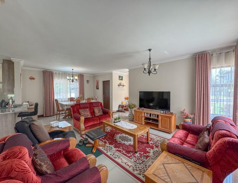 ONE-LEVEL LIVING | MIDSTREAM HILL